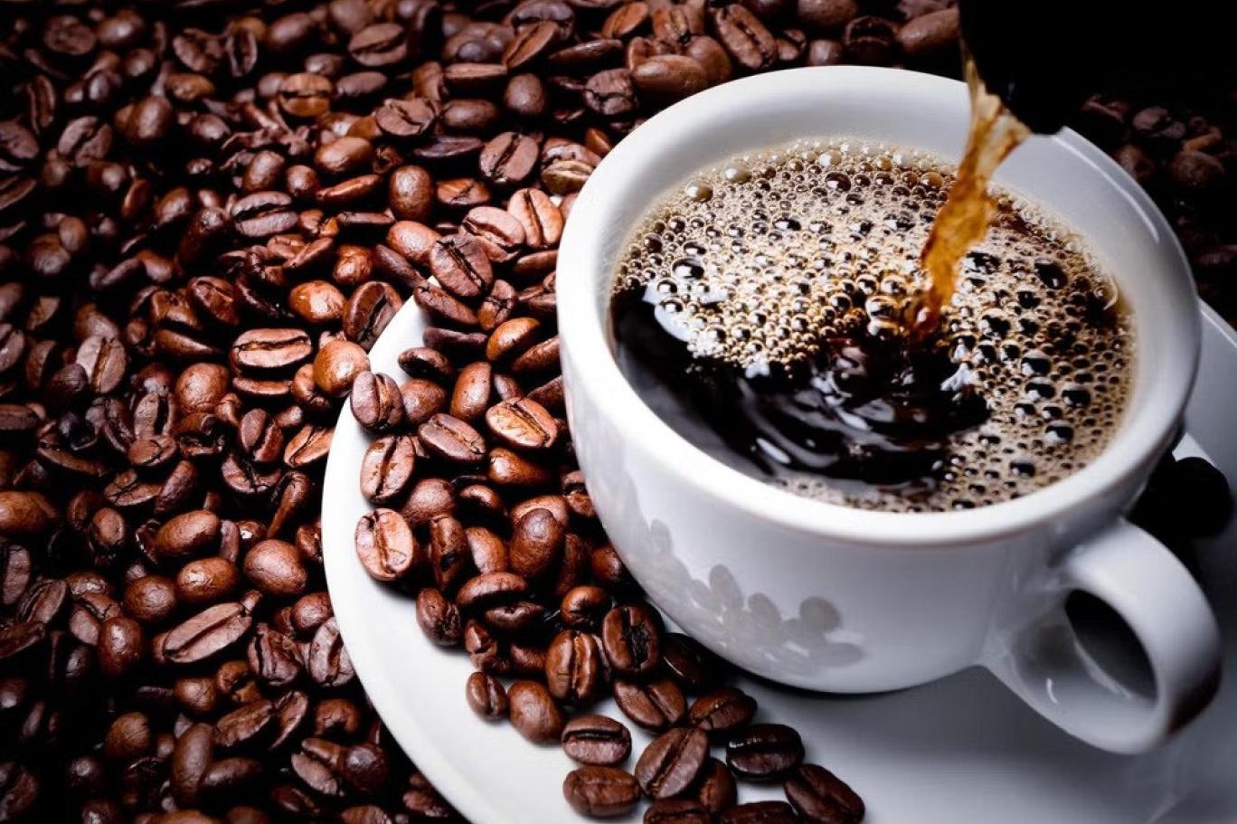 الخبراء يعتبرون القهوة مشروباً معجزة