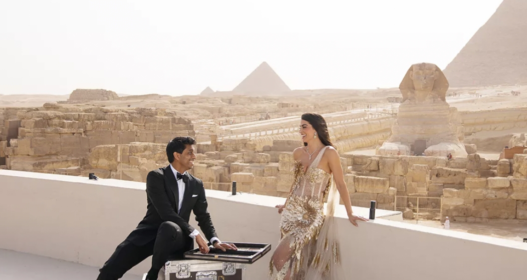 زفاف أسطوري لثري هندي وعارضة أزياء شهيرة أقيم في الأهرامات المصرية