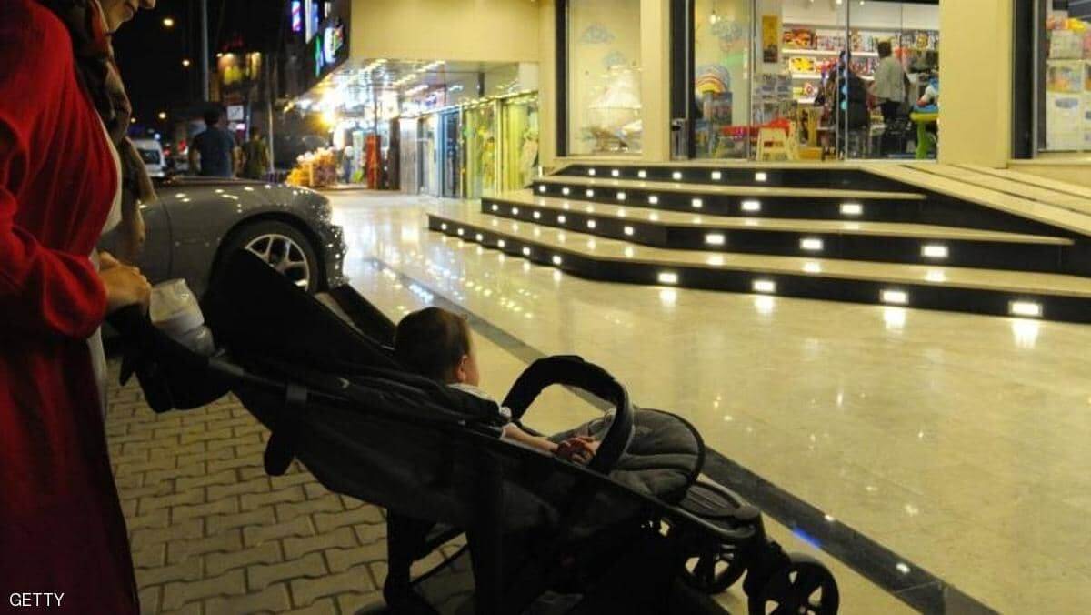 دراسة تكشف خطورة عربات الأطفال على أدمغة الرضع