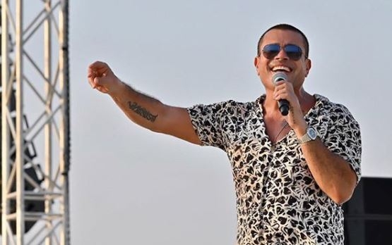 عمرو دياب يُفاجِئ جمهوره بهذه الخطوة بعيداً عن الغناء!