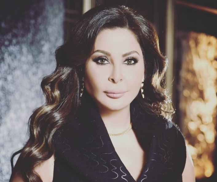 إليسا عن الوضع المأساوي في لبنان:&quot;كيف بعدنا متحملين هالذل&quot;!